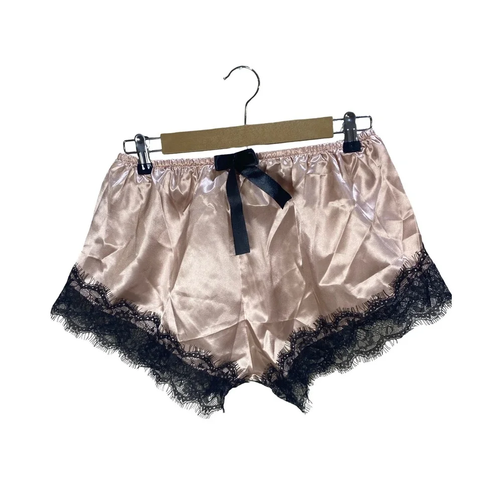 Pink Satin Robe and Shorts Pajama Set‎ with Black Eyelash Lace Trim Size 4 Chic